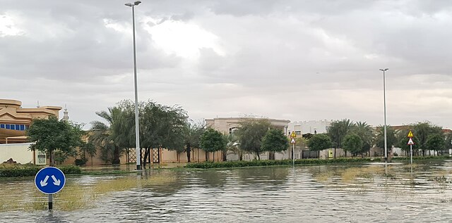 Flooded roads in Dubai; Image Wikipedia