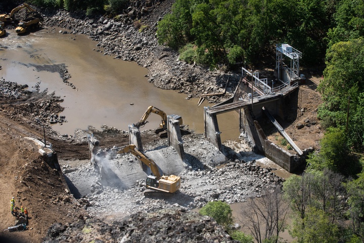 Dismantling Klamath Dam; Image Wild Rivers Outpost
