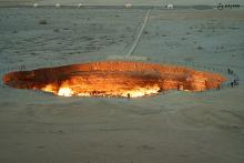 An Oil Field Burns For Four Decades!